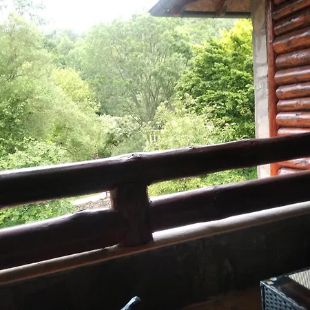 Izvor Lisine Strmosten