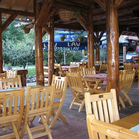 Bed & Breakfast Izvor Lisine 3*