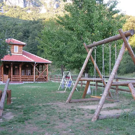 Bed & Breakfast Izvor Lisine 3*